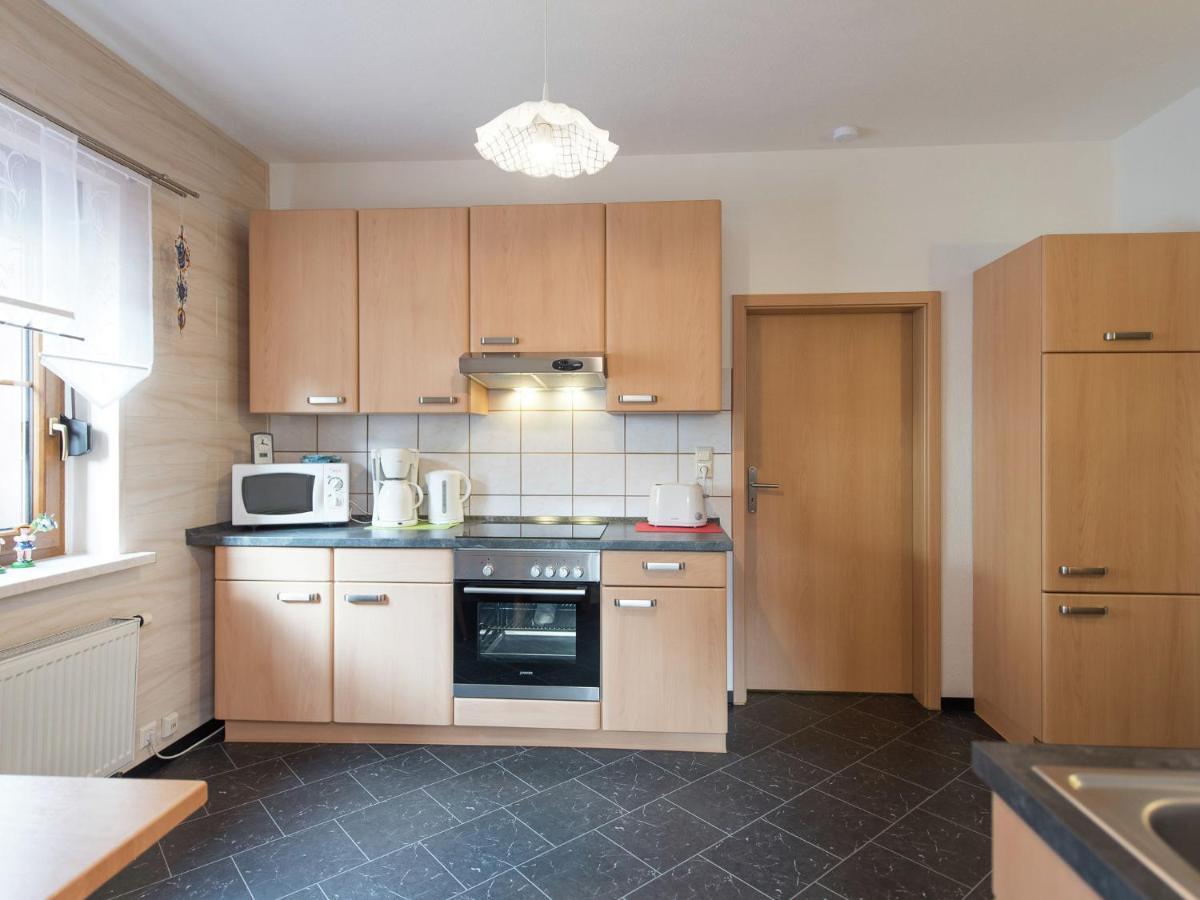 Cozy Apartment In Ore Mountains With Balcony Breitenbrunn  Habitación foto