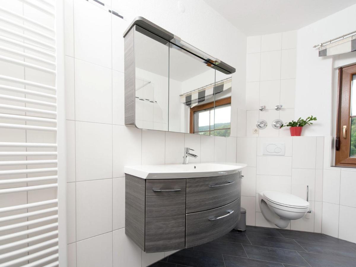 Cozy Apartment In Ore Mountains With Balcony Breitenbrunn  Habitación foto